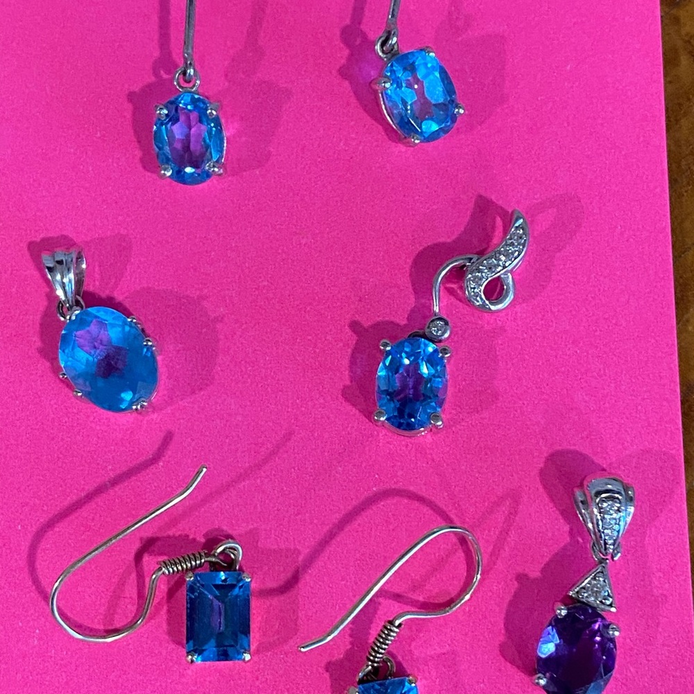 Elegant Blue Topaz 3 Earrings 2 Pendants and 1 Amethyst Pendant Gemstone Jewelry - Picture 3 of 14
